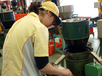 検査工程業務担当者　写真4